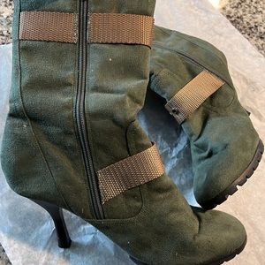 Gently used green heel boots